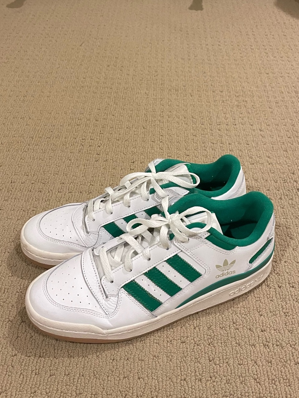 adidas Men’s White & Green Retro Court Sneakers with Gum Sole